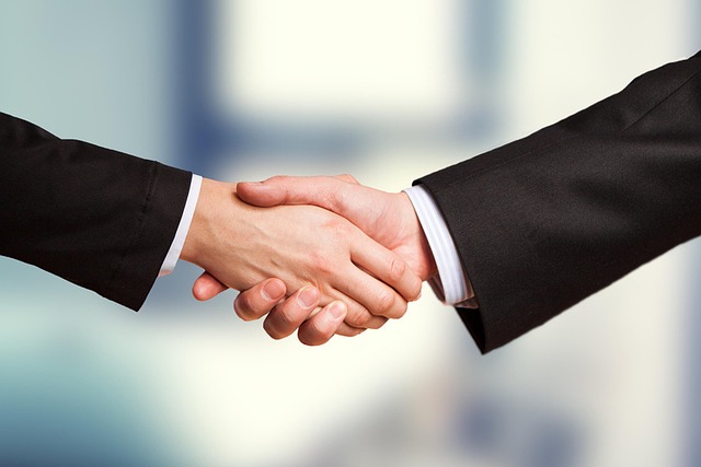 Elma Kabuğunu Soymalı mı? Sağlık Açısından Bilinmesi Gerekenler Elma Kabuğunu Soymalı mı? Sağlık Açısından Bilinmesi Gerekenler